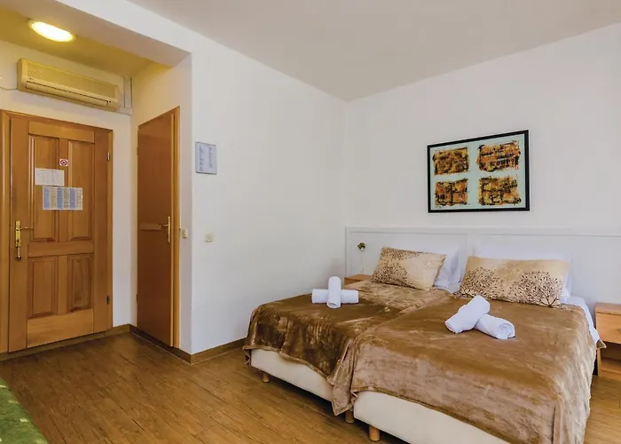 Five-bedroom In Mali Zaton (Dubrovnik-Neretva)