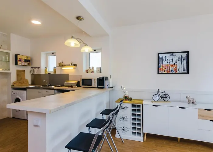 Five-bedroom In Mali Zaton (Dubrovnik-Neretva)