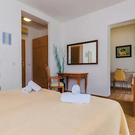 Five-bedroom In Mali * Zaton (Dubrovnik-Neretva)