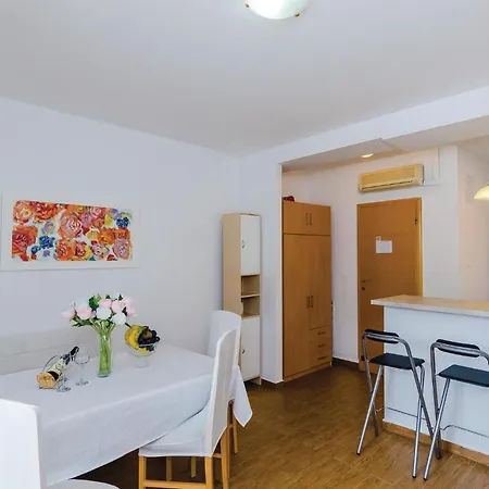 Gorgeous In Mali With Kitchen Διαμέρισμα Zaton (Dubrovnik-Neretva)