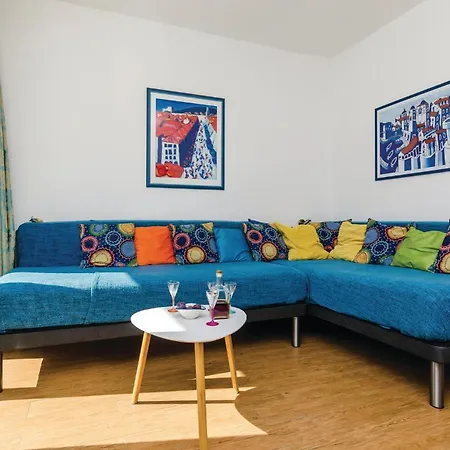 Apartment Gorgeous Apartment In Zaton Mali With Kitchen *