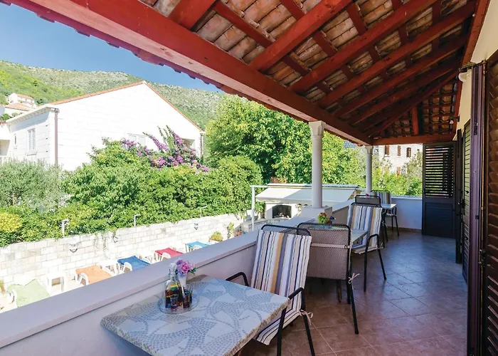 Five-bedroom In Mali Apartamento *