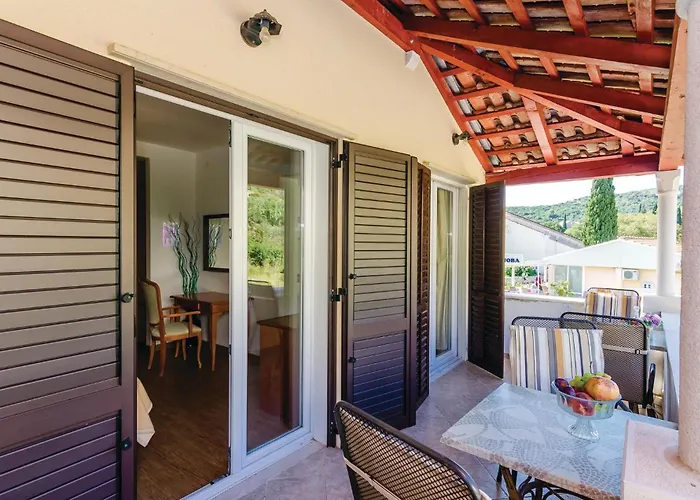 Five-bedroom In Mali Apartamento